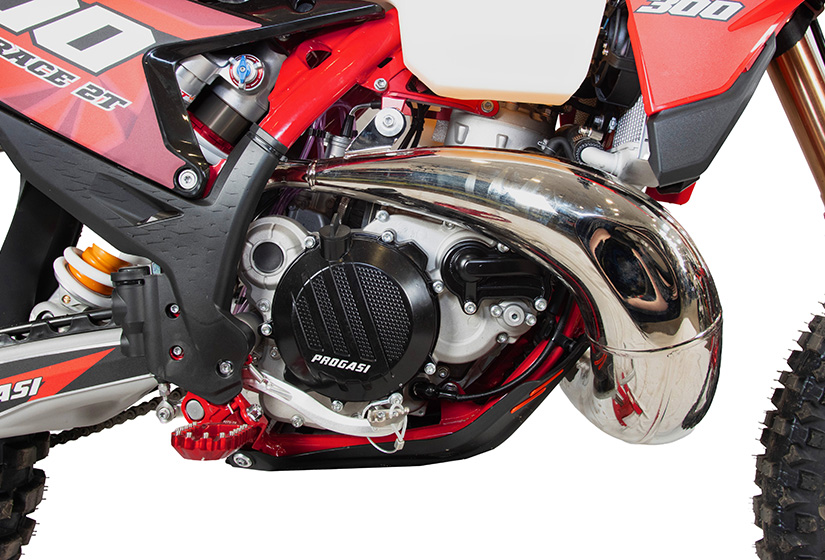 race_300_2t_red_05 1